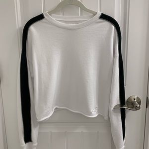 White Cropped Hollister Sweatshirt / Size Xs